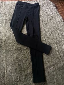 Black leggings