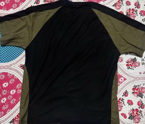 Men's Black &amp; Olive T-Shirt