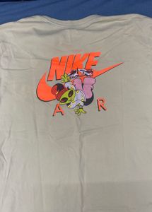 Nike Graphic T-Shirt