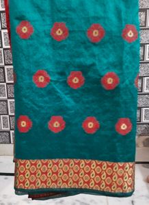 A Beautiful Banarasi Saree And Light Weight