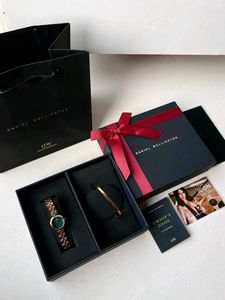 Daniel Wellington Watch &amp; Bracelet Set with carry
