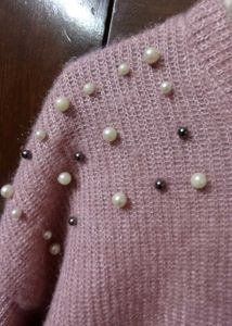 pink top
