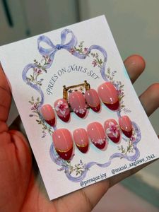 Elegant Press-On Nails Set