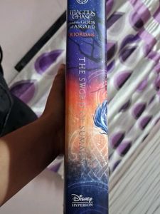 Magnus Chase: The Sword of Summer (Hardcover)
