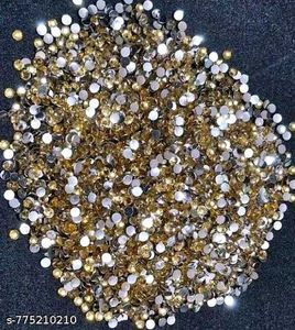 500 gram 450rs Sparkling Rhinestone Embellishments