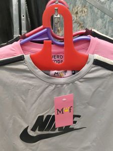 Nike Graphic Tee