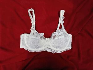 🇳🇿💫🎀Elegant White Lace Bra