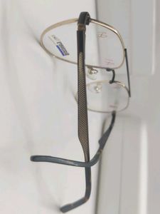 Stylish Gold Frame Aviator Glasses