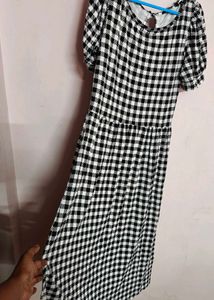 Gingham Puff Sleeve Midi Dress