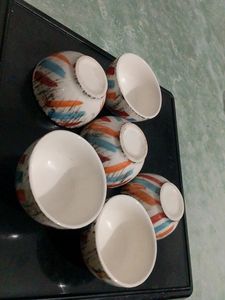 6 beautiful bowls.. bonechina