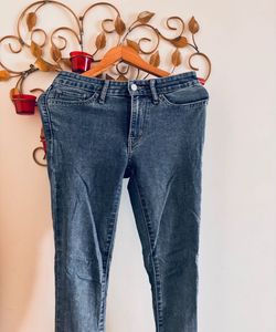 Levis Women Blue 711 Skinny Fit Light Fade Jeans