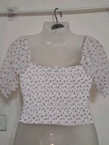 padded Floral Tie-Front Crop Top (unused)