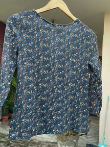 Floral Print Lace-Up Neckline Top