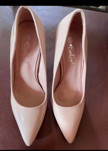 Pointed Nude Pumps