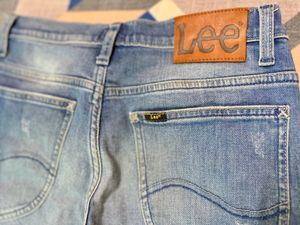 Lee Distressed Denim (28)