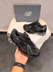 New Balance 1906R Black Sneakers