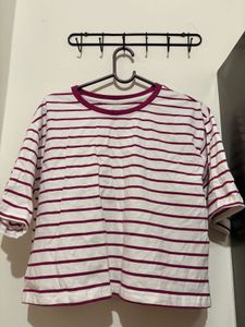 Chic Striped Cropped T-Shirt