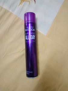 Hillary rhoda hair setting spray