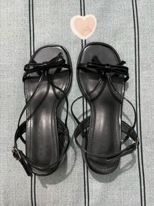 Chic Black Bow Detail Block Heels