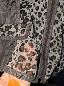 Stylish Leopard Print Sleeveless Jacket