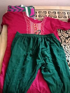 Women's Kurta and Pants Set