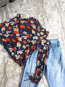 💗🥳top and jeans combo🥳💗