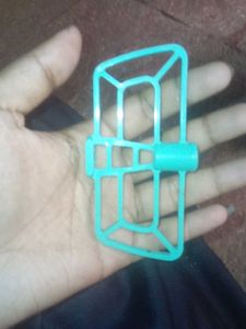 Manual Food Chopper also provides whisking
