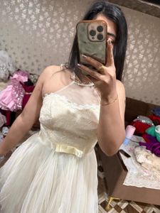 Elegant Cream Gown🎀🦋