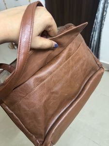 Baggit Brown Solid Shoulder Handbag