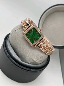 GUESS SQUARE DIAL PREMIUM LADIES WATCH AT SALE