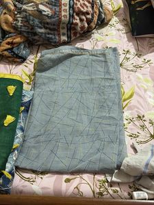 Elegant Grey Saree with Geometric Pattern