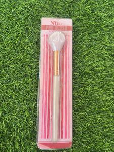 NY Bae Pro Blush Brush