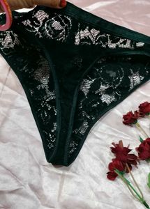 Assorted Women's 4-Panties combo