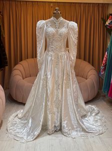 Ivory Bridal Wedding Gown