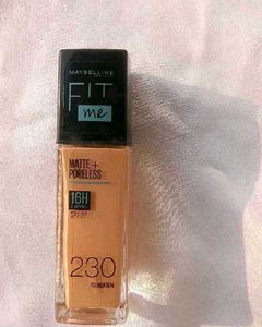 Maybelline Fit Me Matte+PorelessFoundation 230