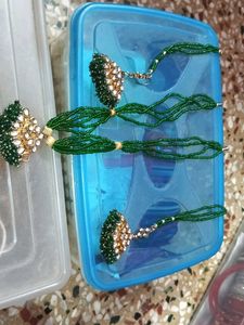 Elegant Kundan &amp; Pearl Maang Tikka