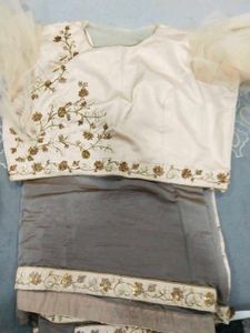 saree with designer blouse