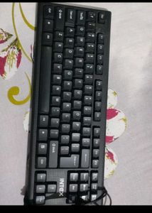 Keyboard and Headphones 🎧