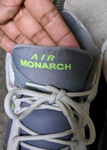 Nike Air Monarch IV Men's Sneakers 👟