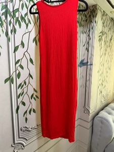 Simple Red Sleeveless Midi Dress