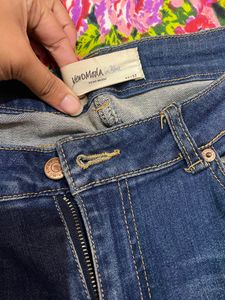 Vero Moda Heavily Damaged Jeans