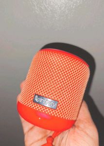 Infinity Fuze 100 BT speaker