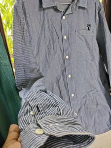 Preloved Shirt ,Size Fit Upto 40 Bust
