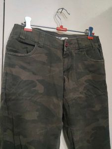 Camouflage Print Casual Pants