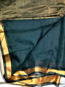 Elegant Black &amp; Gold Saree