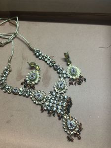 Elegant Kundan Necklace and Earring Set