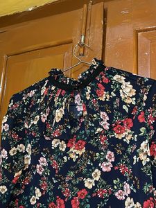 Chic Floral Print Blouse