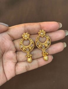 Elegant Gold Necklace and Earring Set