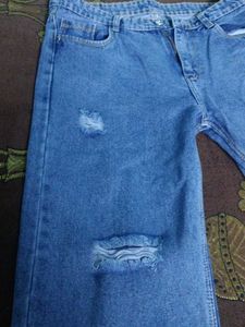 Distressed Wide Leg Jeans