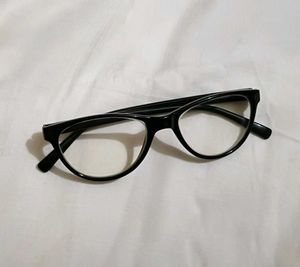Stylish Black Cat-Eye Glasses